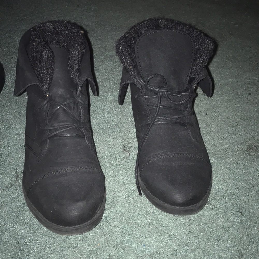Steve Madden Black ankle shoes